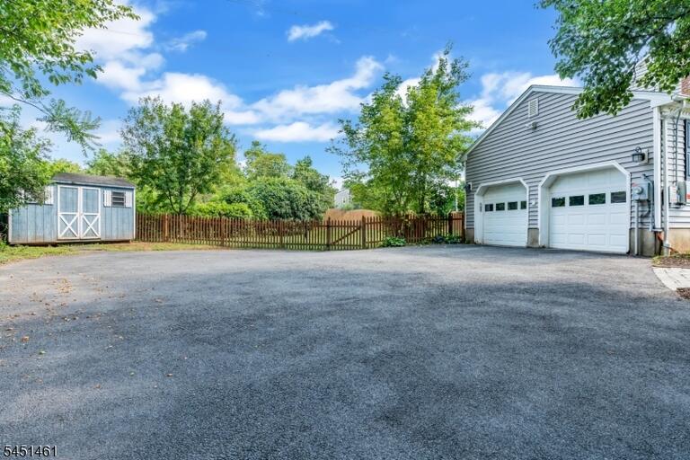 Property listing MLS 4044925 photo 46