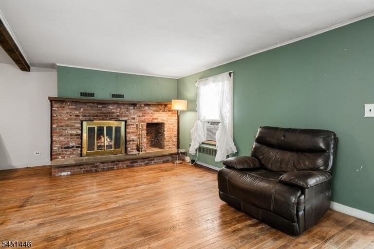 Property listing MLS 4044938 photo 4