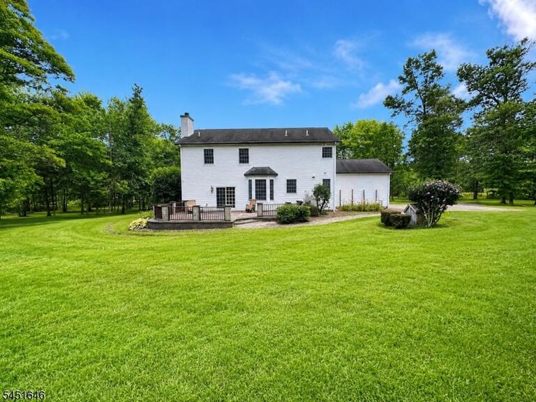 Property listing MLS 4044956 photo 3