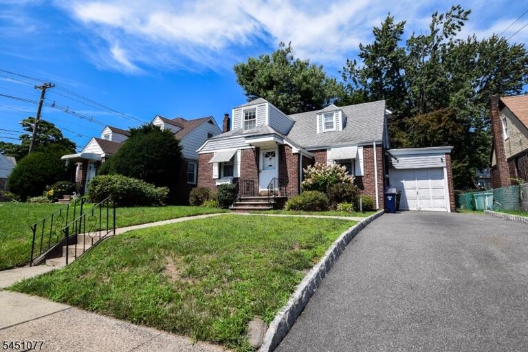 Property listing MLS 4044971 photo 2