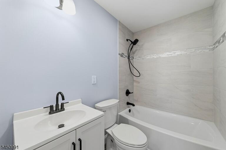 Property listing MLS 4044990 photo 15