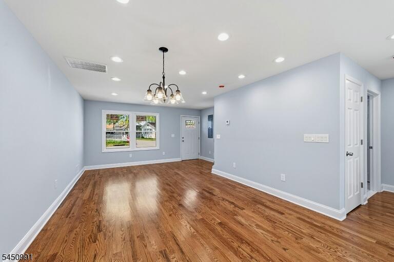 Property listing MLS 4044990 photo 5