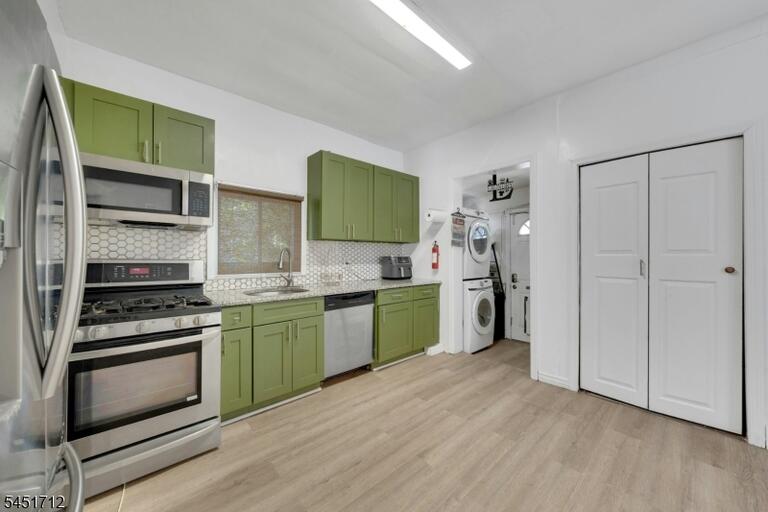 Property listing MLS 4045002 photo 10