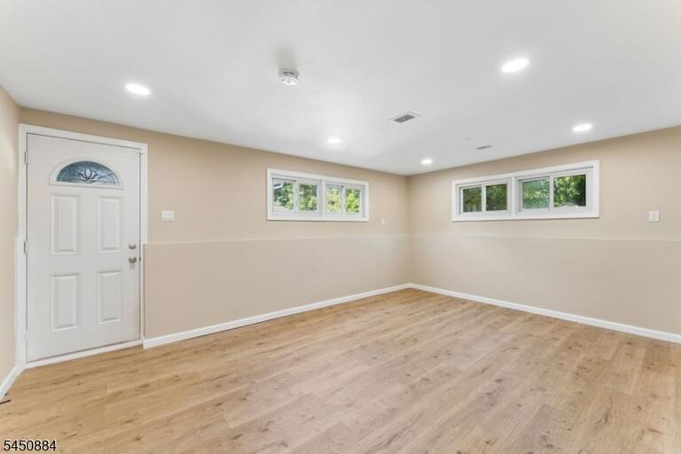 Property listing MLS 4045045 photo 17
