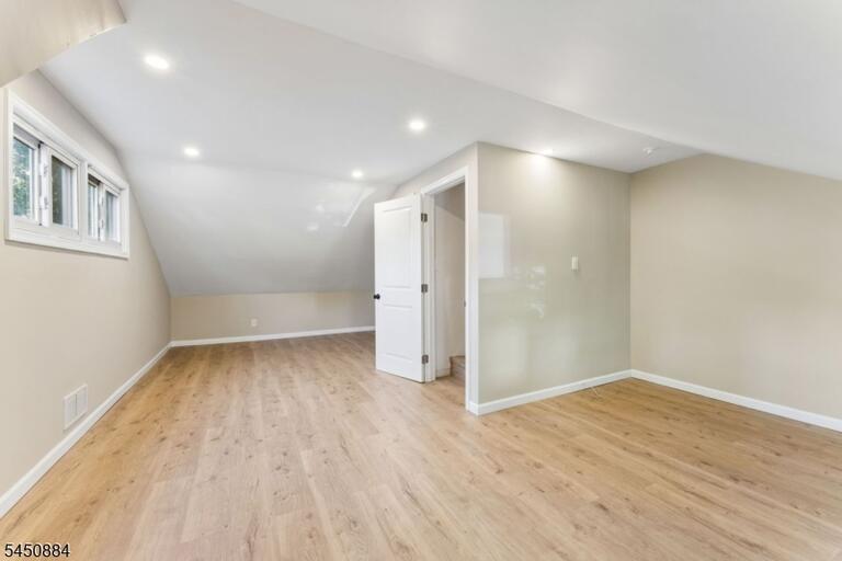 Property listing MLS 4045045 photo 31