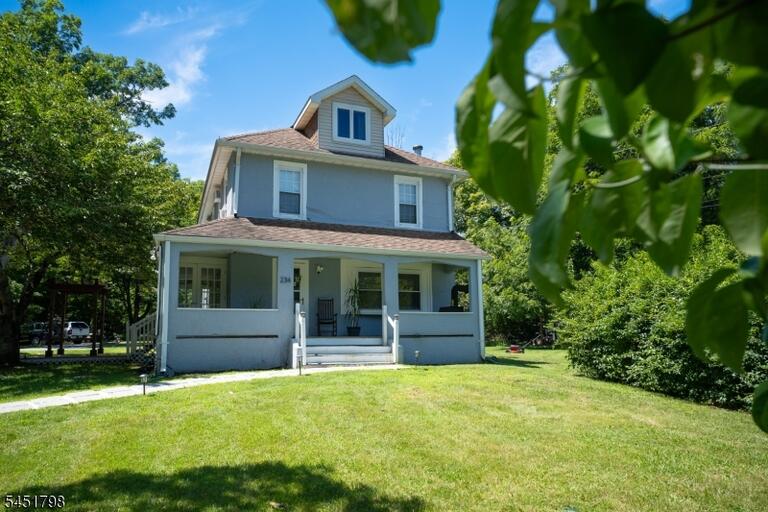 Property listing MLS 4045116 photo 1
