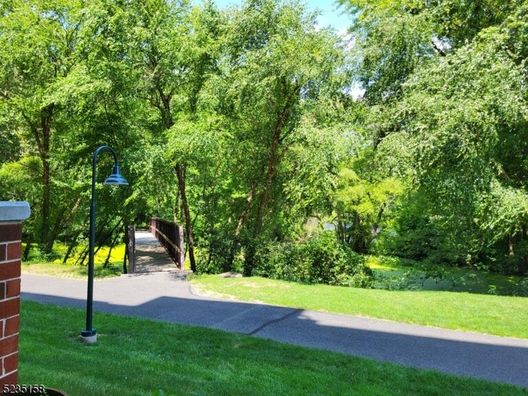 Property listing MLS 4045122 photo 4