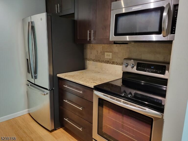 Property listing MLS 4045122 photo 5