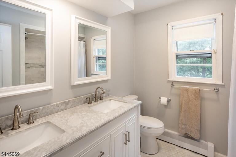 Property listing MLS 4045202 photo 26
