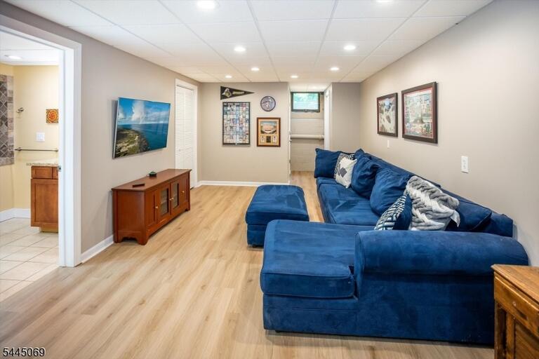 Property listing MLS 4045202 photo 28