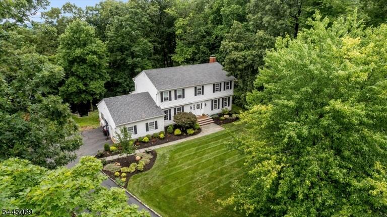 Property listing MLS 4045202 photo 3