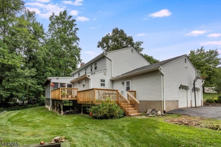 Property listing MLS 4045202 photo 40