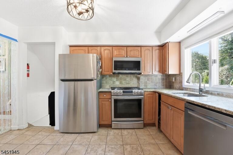 Property listing MLS 4045229 photo 6