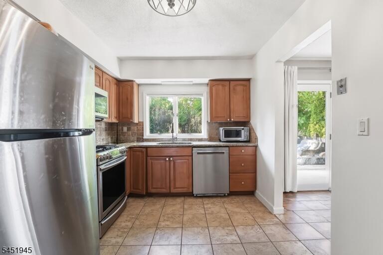 Property listing MLS 4045229 photo 7