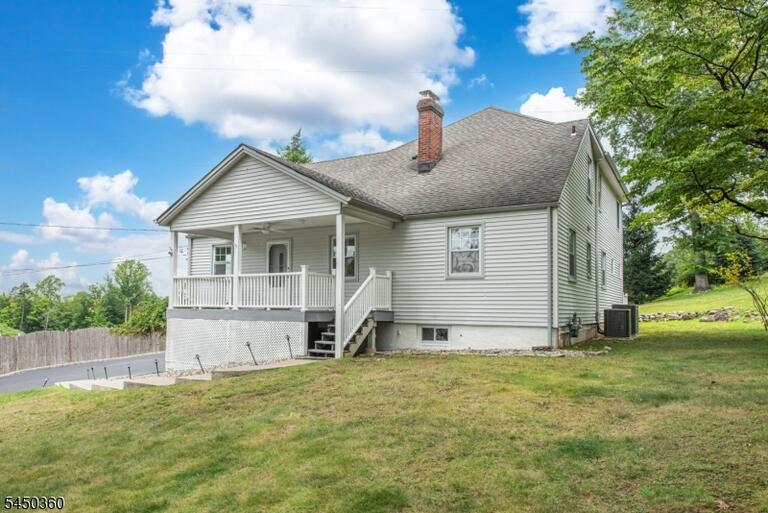 Property listing MLS 4045239 photo 3
