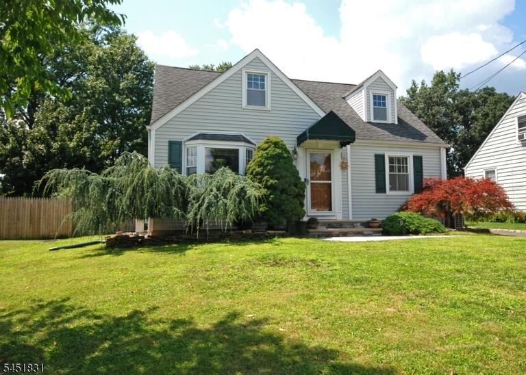 Property listing MLS 4045292 photo 2