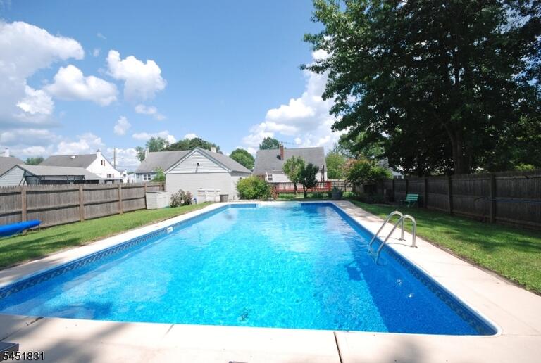 Property listing MLS 4045292 photo 29