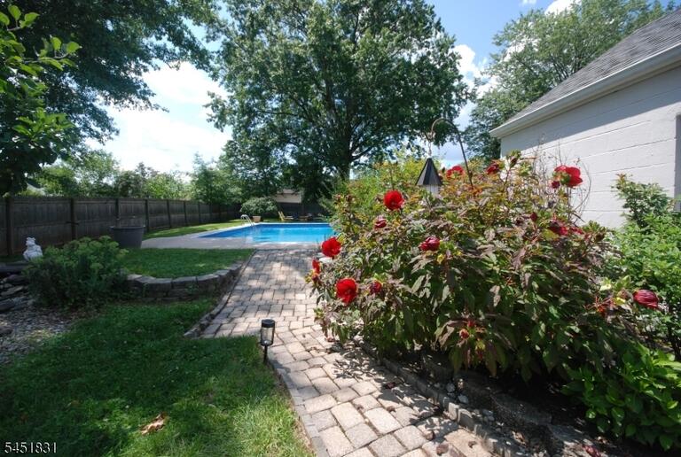 Property listing MLS 4045292 photo 34