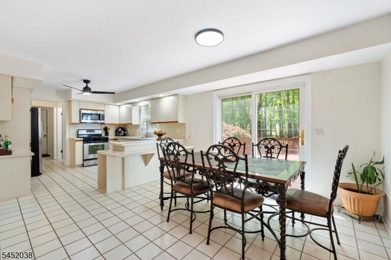 Property listing MLS 4045317 photo 11