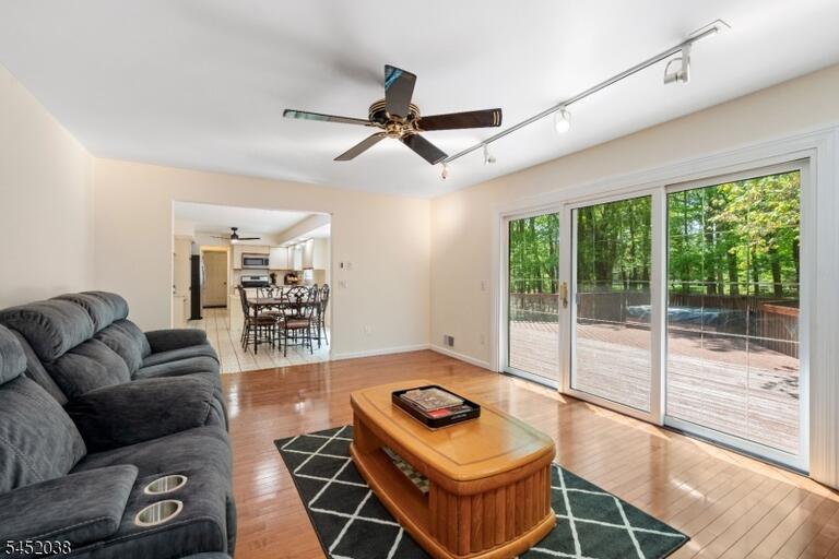 Property listing MLS 4045317 photo 15
