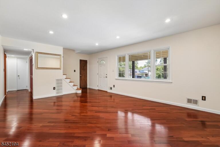 Property listing MLS 4045513 photo 5