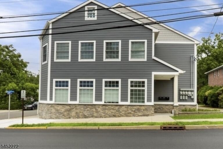 Property listing MLS 4045523 photo 2