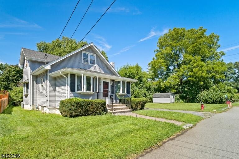 Property listing MLS 4045612 photo 2