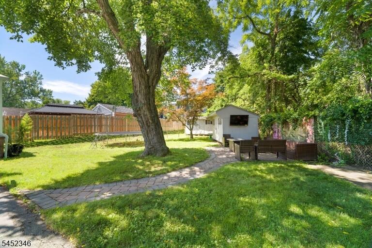 Property listing MLS 4045612 photo 4