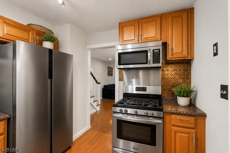 Property listing MLS 4045653 photo 3