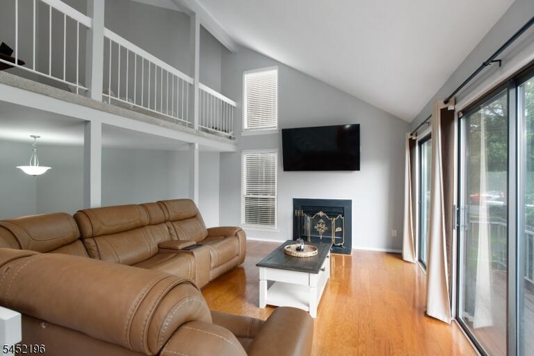 Property listing MLS 4045669 photo 3