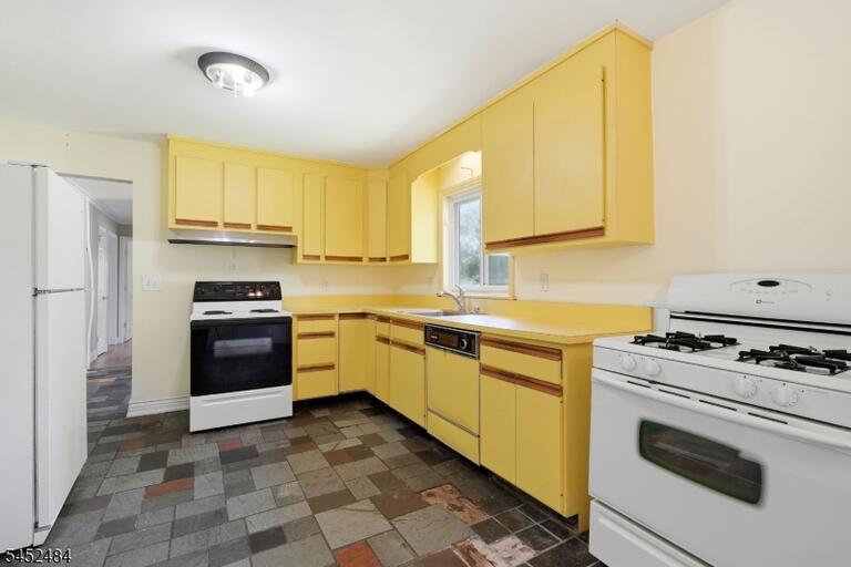 Property listing MLS 4045721 photo 10