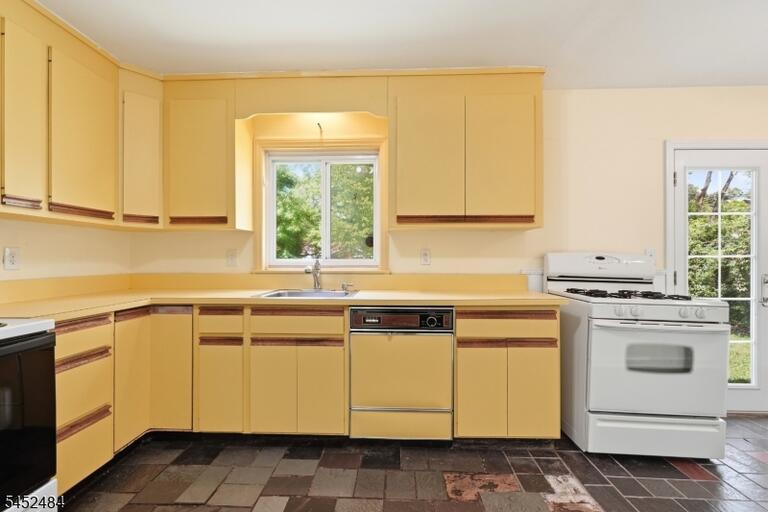 Property listing MLS 4045721 photo 11