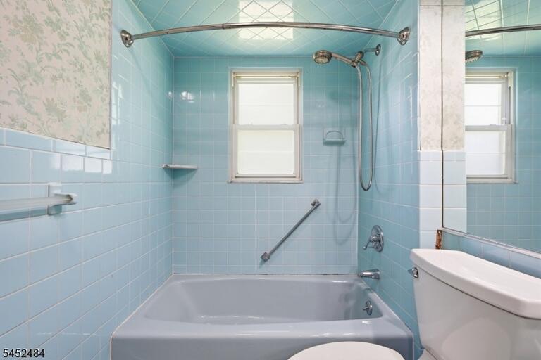 Property listing MLS 4045721 photo 17