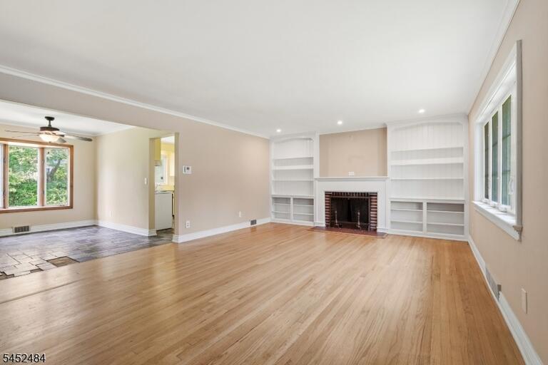 Property listing MLS 4045721 photo 5