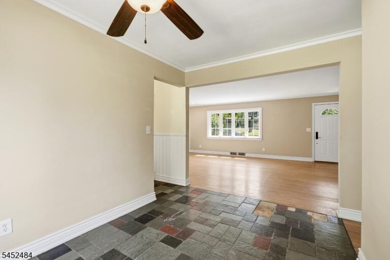 Property listing MLS 4045721 photo 8