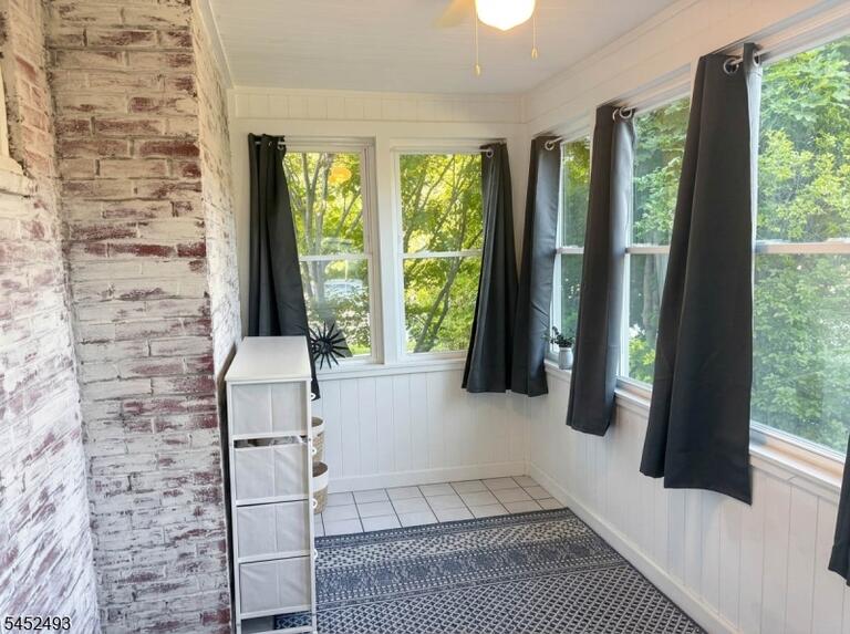 Property listing MLS 4045737 photo 9