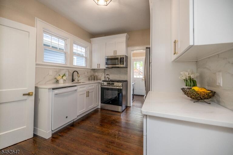 Property listing MLS 4045784 photo 11