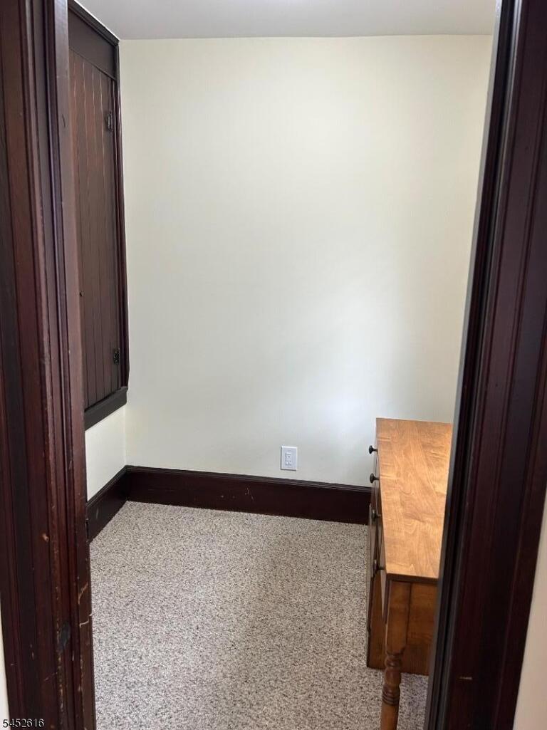 Property listing MLS 4045820 photo 4