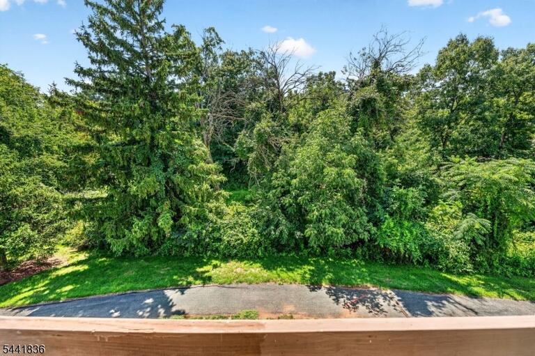 Property listing MLS 4045832 photo 17