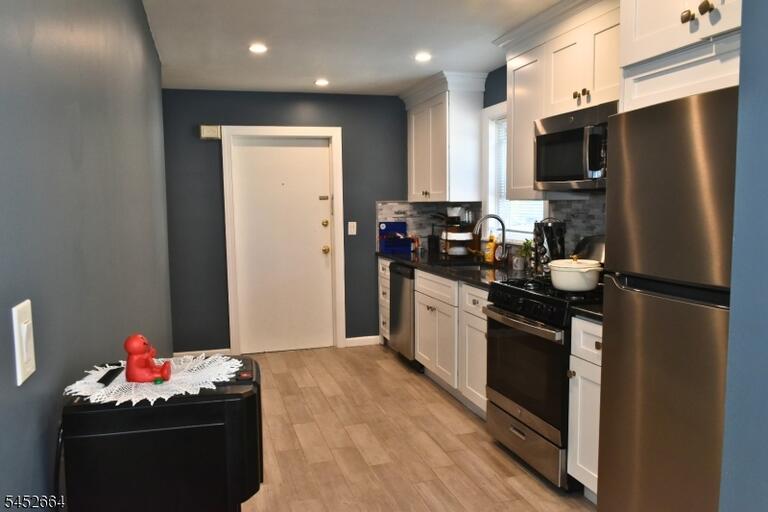 Property listing MLS 4045843 photo 13