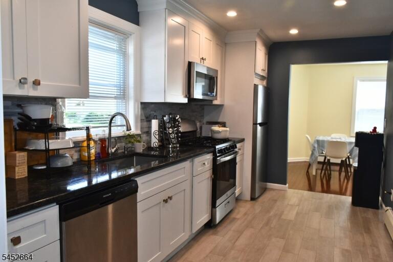 Property listing MLS 4045843 photo 2