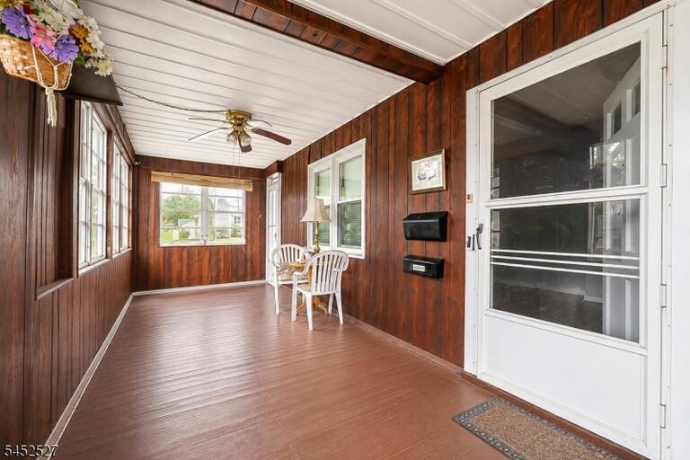 Property listing MLS 4045876 photo 2