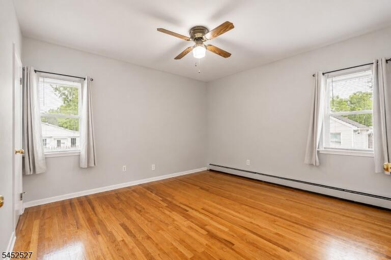 Property listing MLS 4045876 photo 3