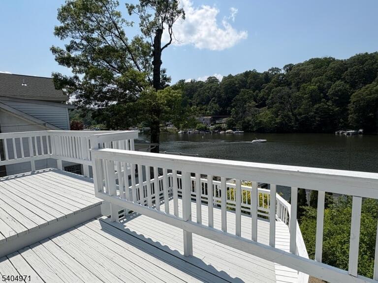 Property listing MLS 4045954 photo 1