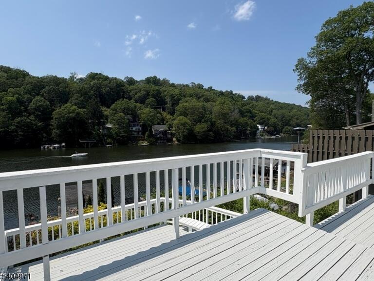 Property listing MLS 4045954 photo 2