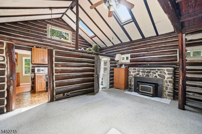 Property listing MLS 4045960 photo 10