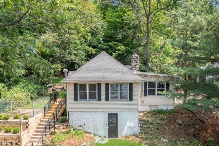 Property listing MLS 4045971 photo 44
