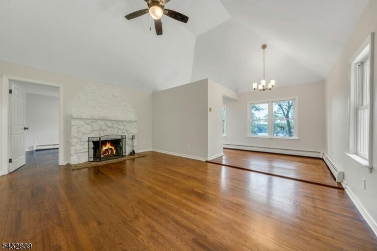 Property listing MLS 4045971 photo 8