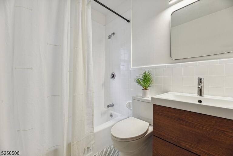 Property listing MLS 4045975 photo 14