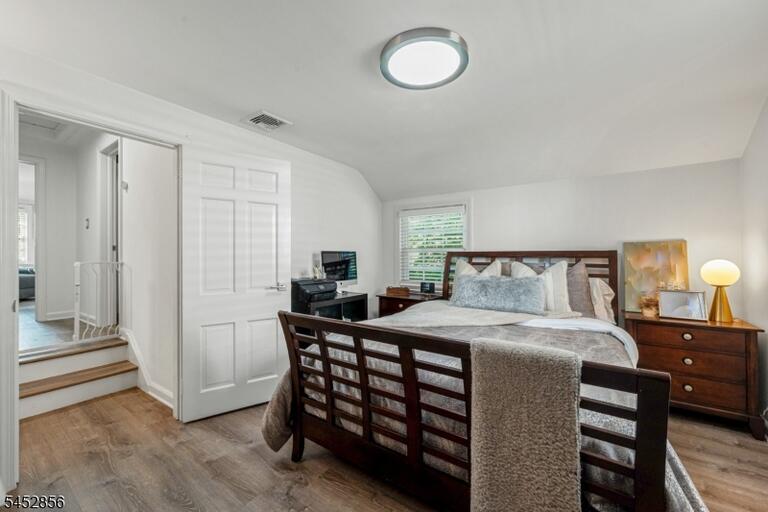 Property listing MLS 4046005 photo 10